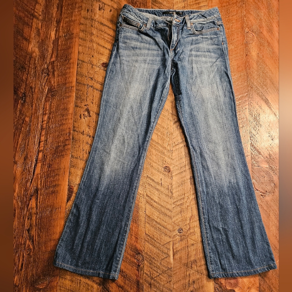 Joe's Jeans Straight Leg Honey Fit Medium Wash, Size 29